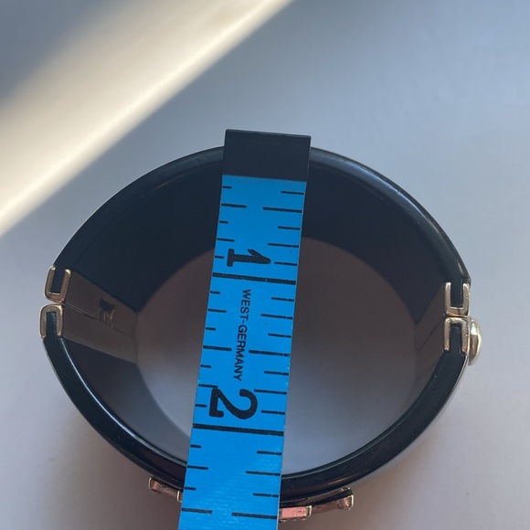 Lucite Wide Black Hinge Bracelet Silver Tone Cross Hinges Vintage Rhinestone - Picture 9 of 10